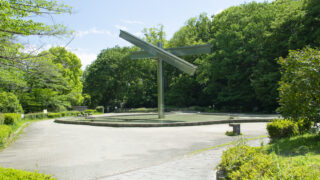 芹ヶ谷公園の彫刻噴水・シーソー